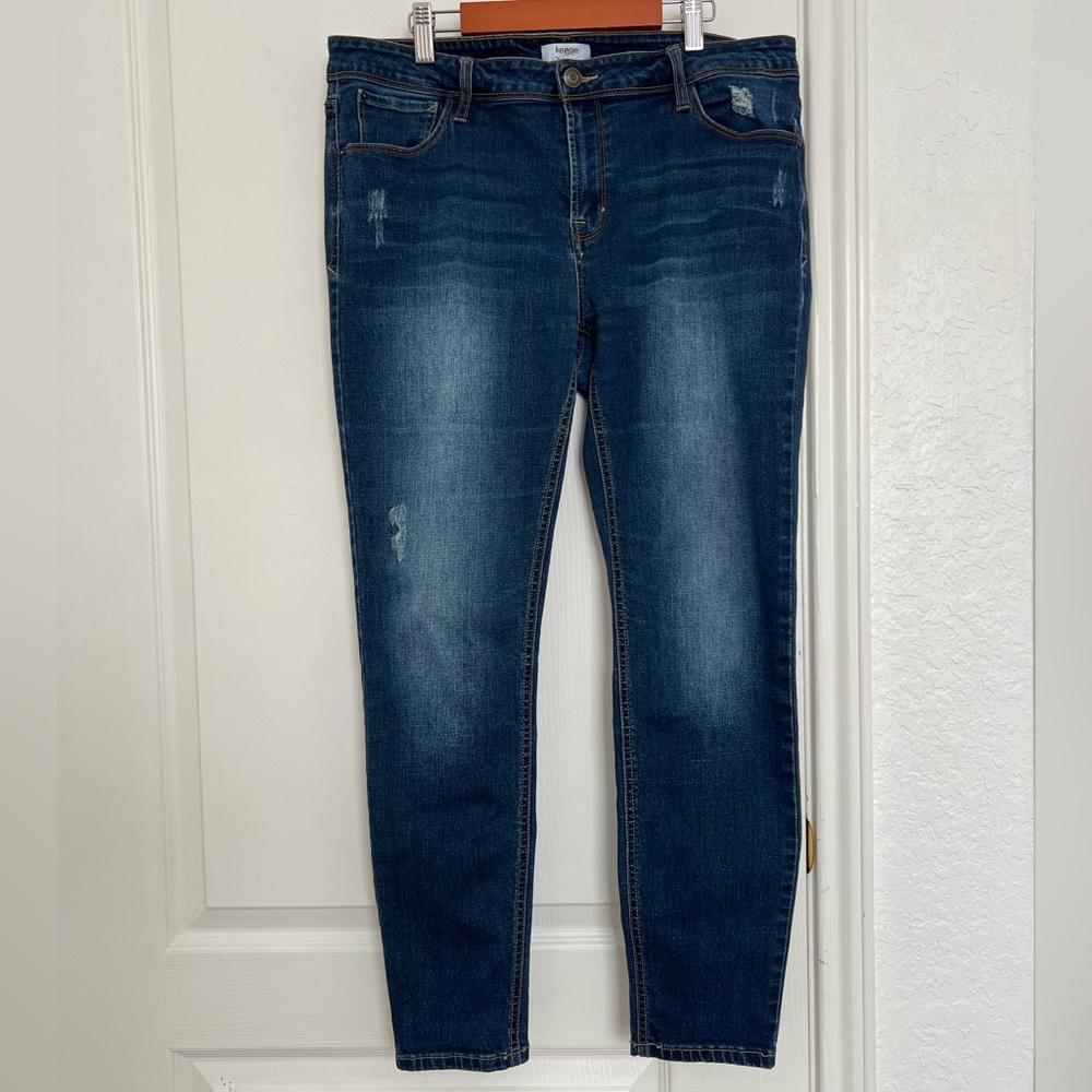 Kenzie Women’s Effortless Jeans | 12/31 | blue